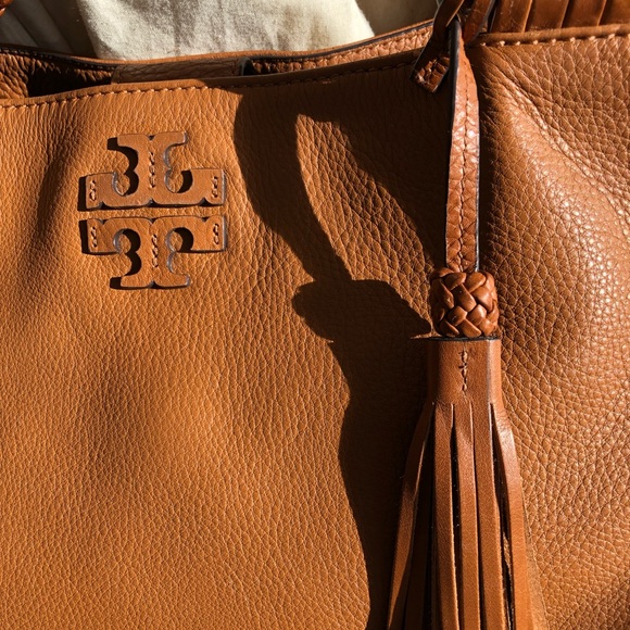 TORY BURCH  TAYLOR TRAVEL/WORK/LEISURE LEATHER BAG - Picture 4 of 8